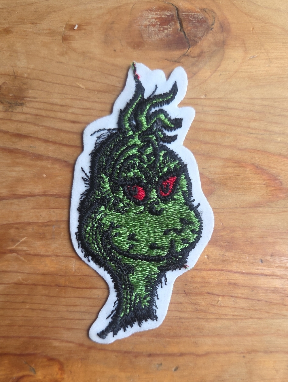Vintage 90s Y2K Green Evil Grinch Iron On Embroidered Patch Red Eyes Holiday